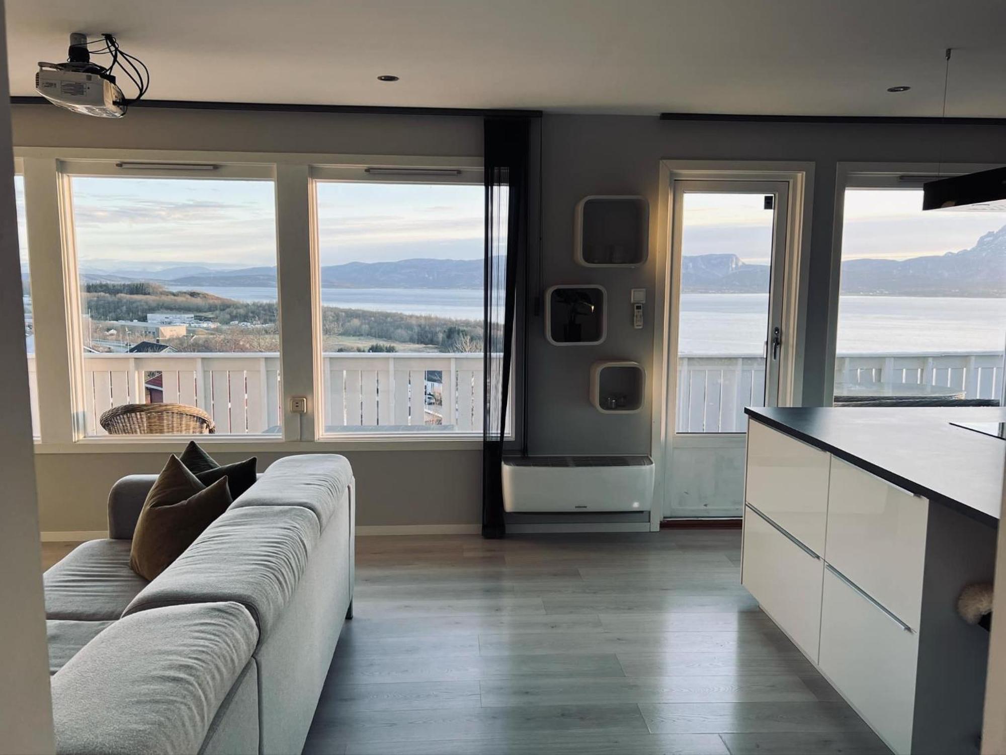 Panorama View! Modern,Balcony/Parking Apartment Bodo Exterior photo